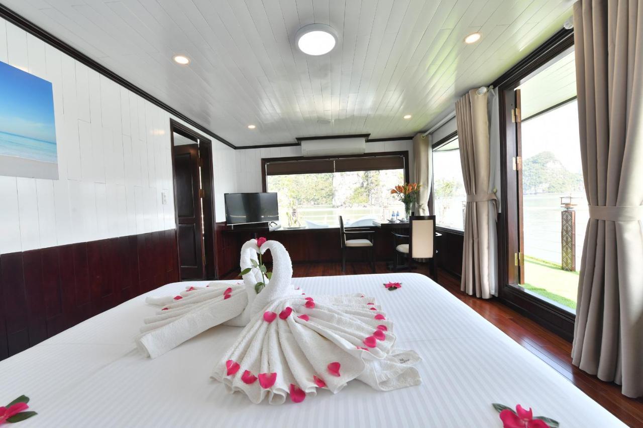 Hotel Halong Sapphire Cruise à Nan Giang Extérieur photo