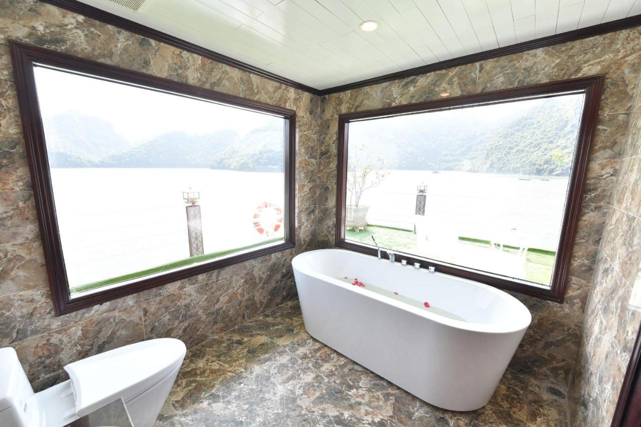 Hotel Halong Sapphire Cruise à Nan Giang Extérieur photo