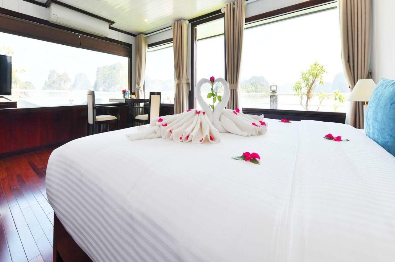 Hotel Halong Sapphire Cruise à Nan Giang Extérieur photo